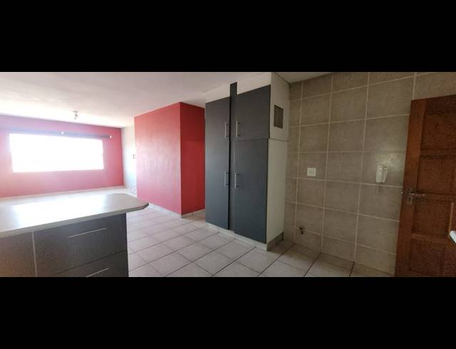 2 BEDROOM APARTMENT FOR SALE IN ALBERTON NORTH
